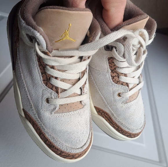 Boys Jordan Retros🤎 - Picture 14 of 15